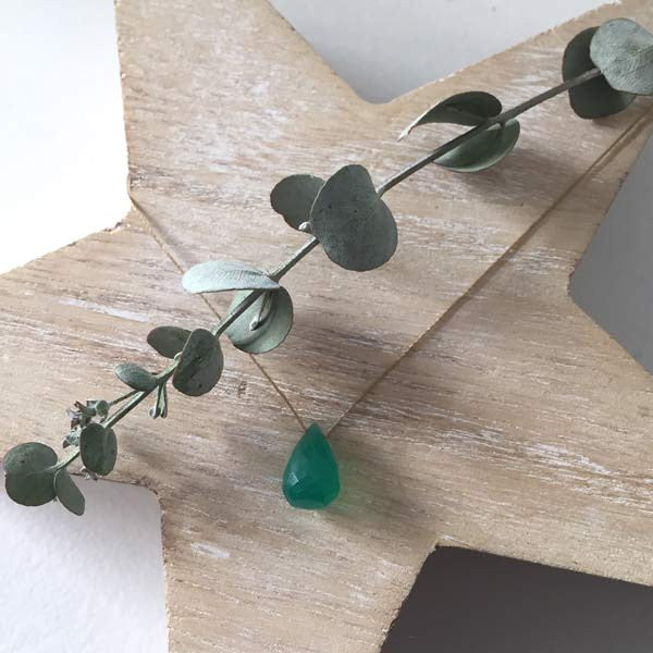 Faceted green onyx drop cord necklace 