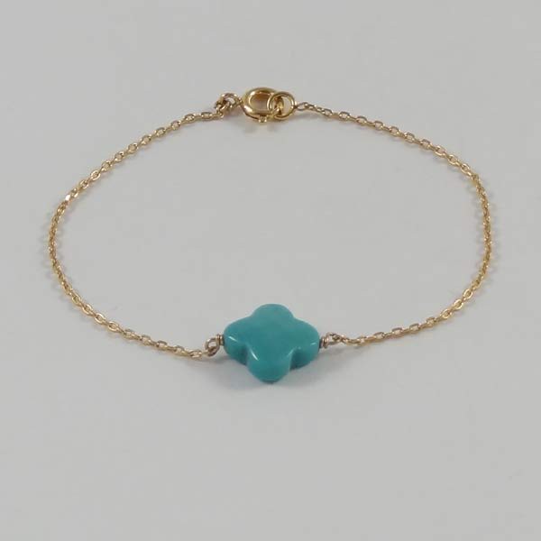 Bracelet chaine plaqué or pierre croix facettée turquoise