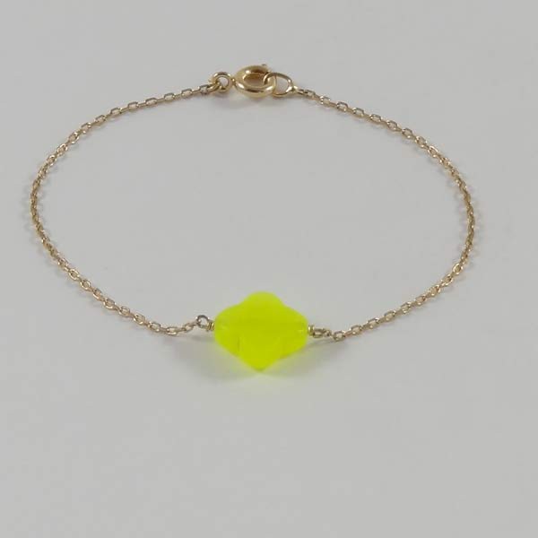 Bracelet chaine plaqué or pierre croix facettée jaune