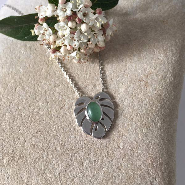 Aventurine leaf silver chain necklace