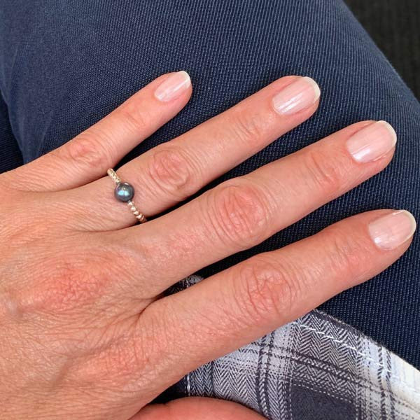 Bague minis perles argent petite Perle d'eau douce noire