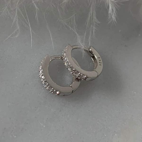 Boucles d'oreilles mini créoles zircons argent