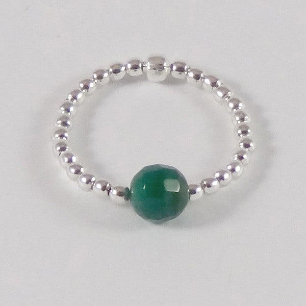 Mini silver pearl ring with green agate 