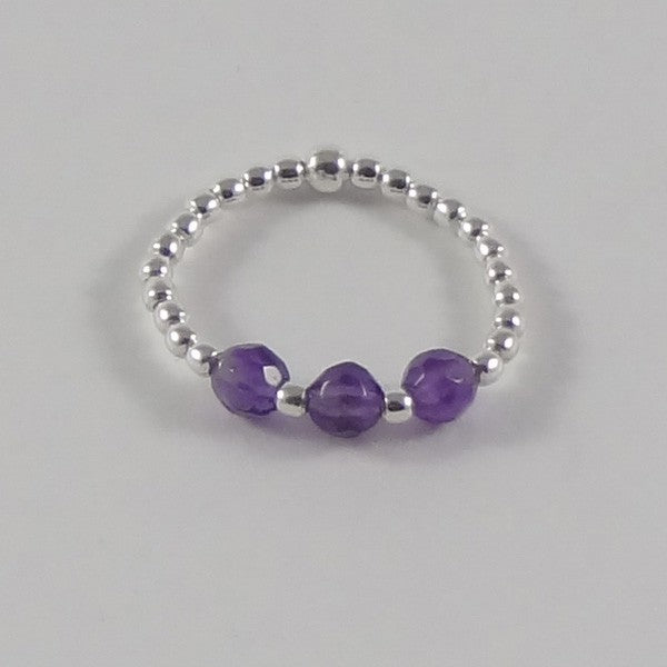 Mini silver pearl ring with 3 small amethysts