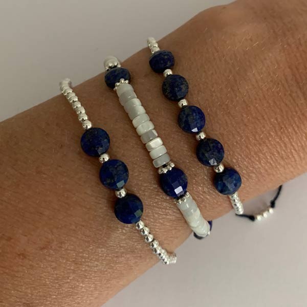 Heishi bracelet with white mother-of-pearl, lapis lazuli and pearls