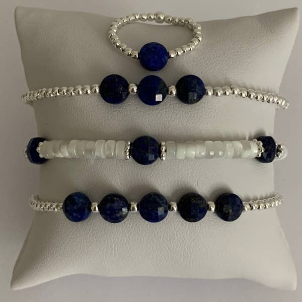 Heishi bracelet with white mother-of-pearl, lapis lazuli and pearls