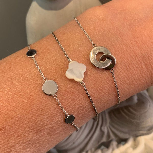 Silver chain bracelet with 7 mini discs