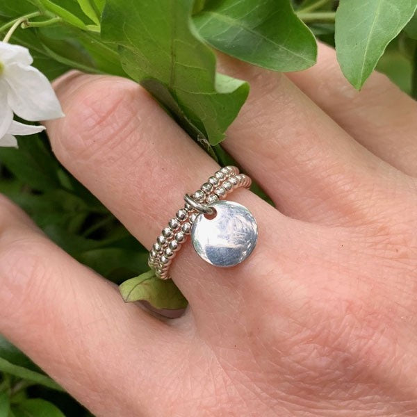 Mini pearl ring 2 rows silver small round medal