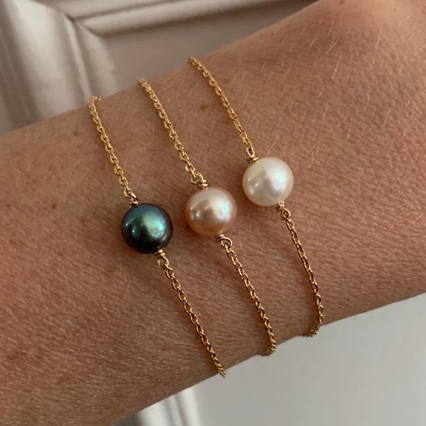 Gold plated chain bracelet with baroque gray pearl