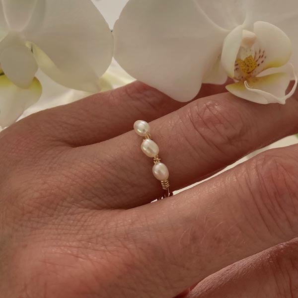 Fine gold filled ring with 3 oval white pearls