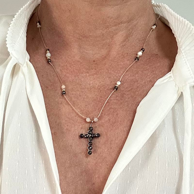 Collier cordon pierre croix hématite