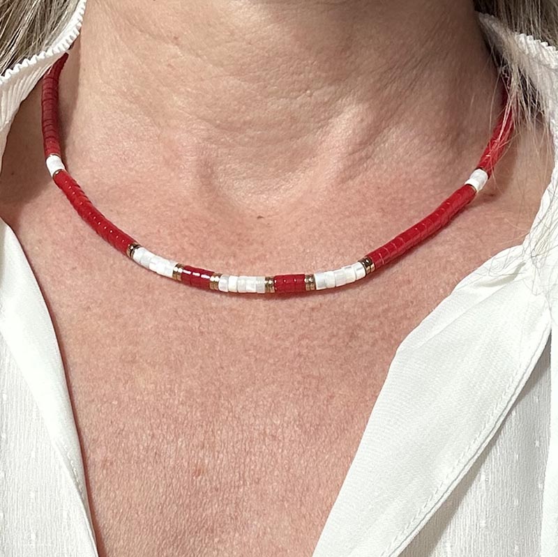 Collier Heishi calcédoine rouge et nacre blanche