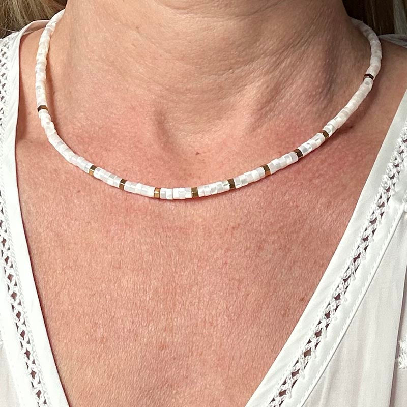 Collier Heishi nacre blanche hématite doré
