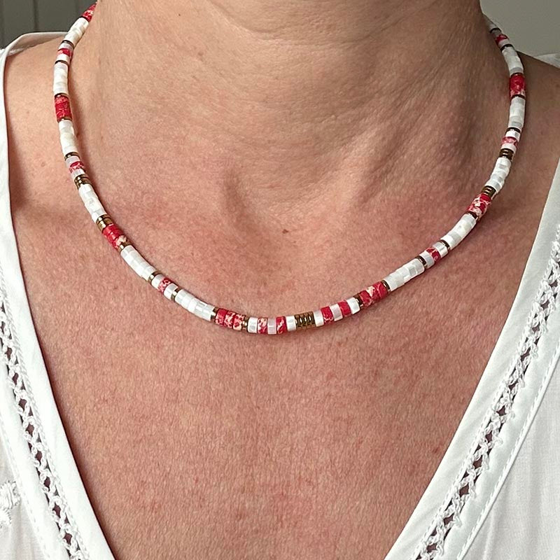 Heishi necklace with white mother-of-pearl and red jasper 