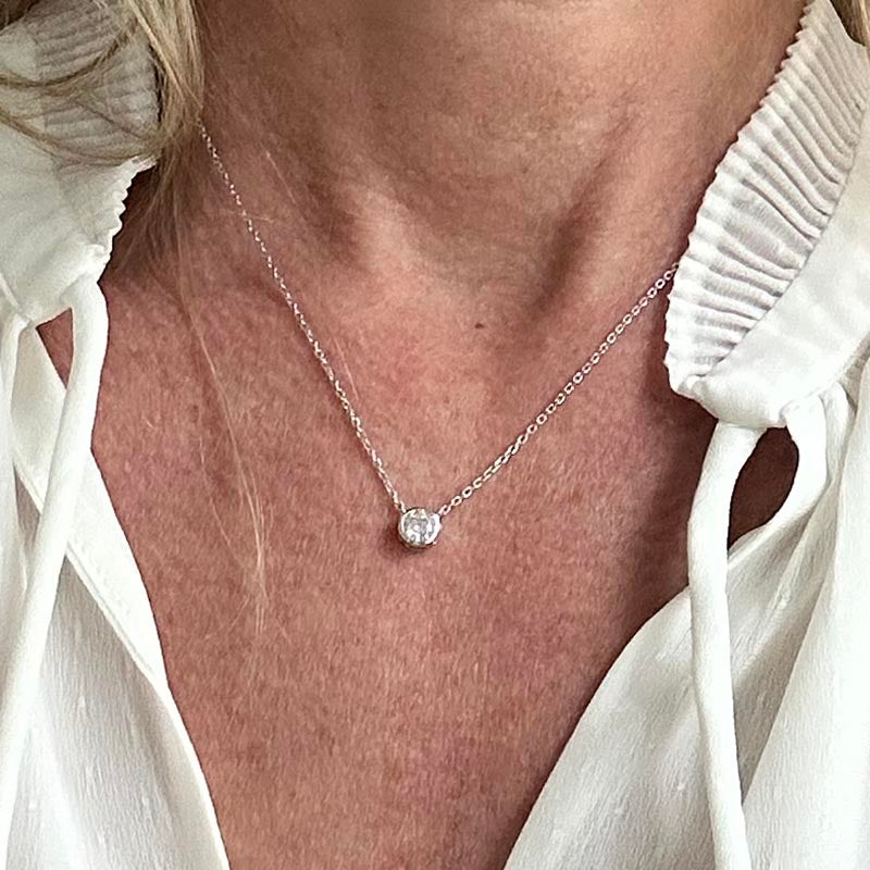 Small zircon silver chain necklace